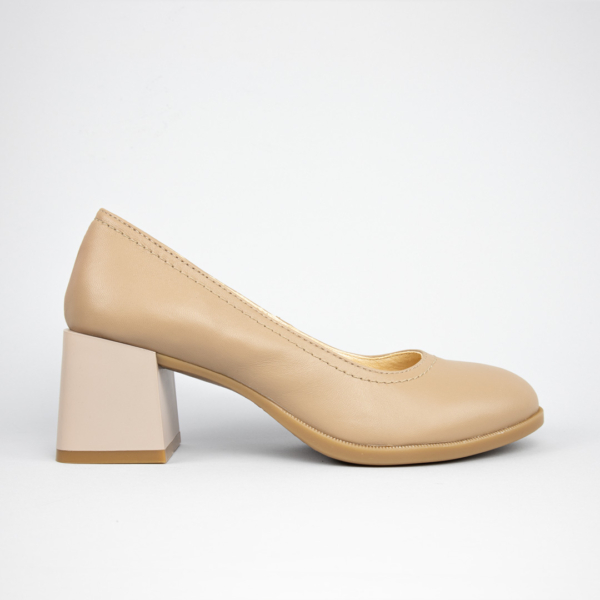 Дамски обувки на ток от естествена кожа в бежово Обувки Жанет
